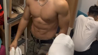 จะเกิดอะไรขึ้นหากแกล้งเพื่อนร่วมห้องในหอพัก?