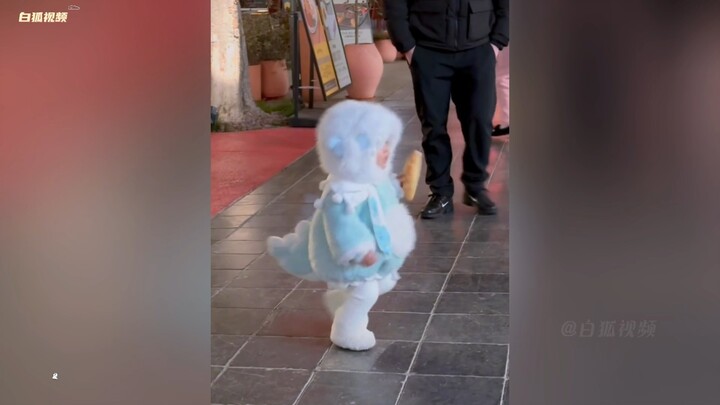 Ran into an insanely cute baby on the street!!