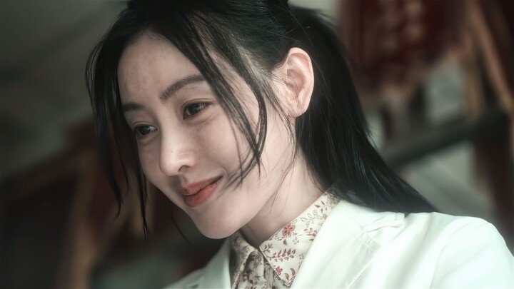 “Thôi cứ để cô thợ kia đi, tôi không chịu nổi lực”