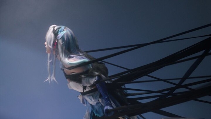 Kalian yang melakukan cosplay benar-benar menjadi semakin besar dan besar...