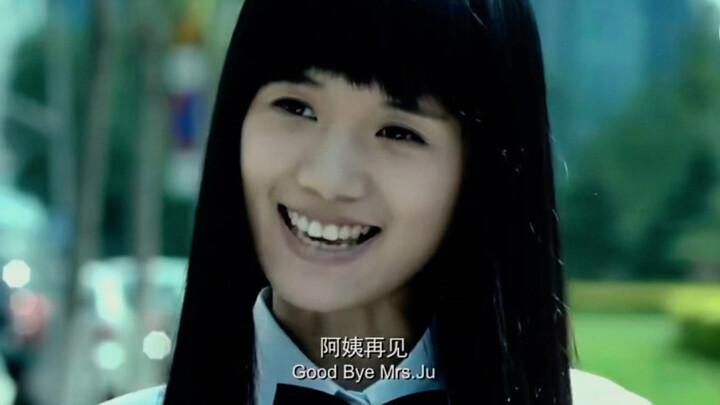Only now do I truly understand Huang Jingjing—she’s a confident, self-assured leading lady.