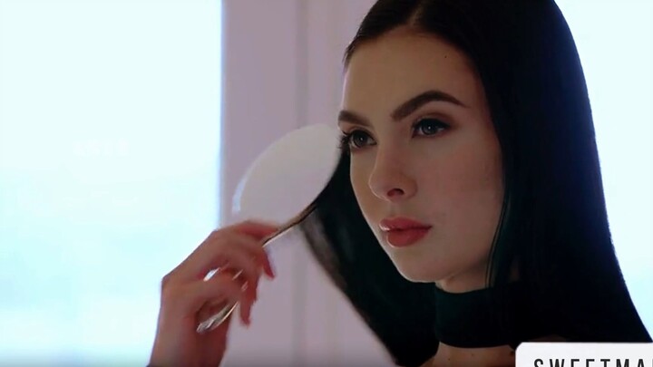 MARLEY BRINX: A Hollywood Star Who Fits Asian Beauty Standards — How Her Looks Have Changed in Recen