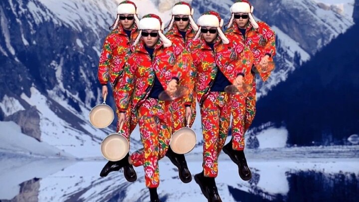 The costume of returning home for the New Year: Covering the pot and pressing the hand