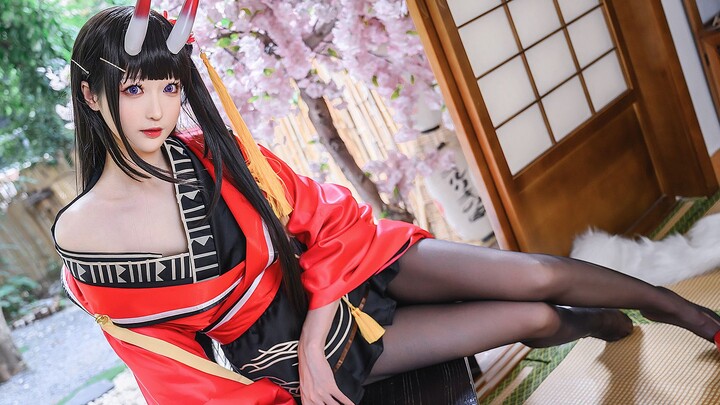 "Cosplay Treasure Beauty" Seberapa cantik Nangong harus membuat Anda terpesona oleh saya?