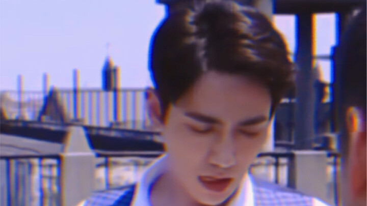 沈教授抽烟也是很迷人滴~