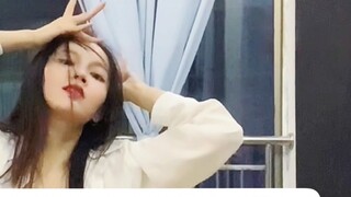 Family members, please don’t try to sing and dance ITZY|LOCO (singing and dancing version) easily
