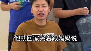 寝室憋笑比拼，室友轮番上阵，到底哪个更搞笑？