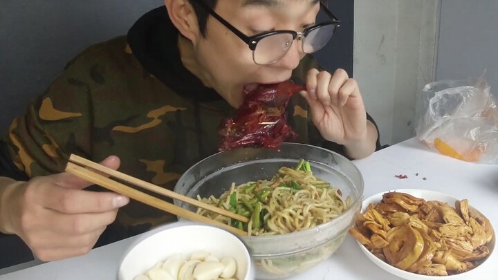 Can ordinary people eat a meal in the "Xu Da Sao" way? Can I also be a garlic counter?