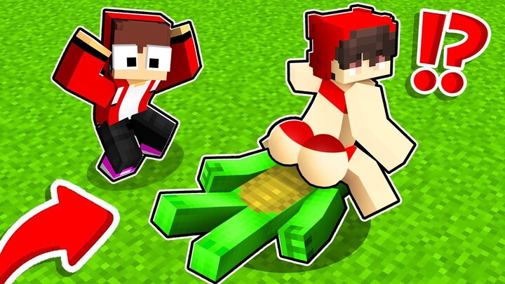 MIKEY STUCK inside Girl CASH in Minecraft! How to SAVE Mikey?