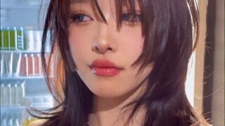 一些看似简单随意的发型，但实际非常考验托尼的技术， 来看看美女们hold住没有？