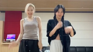 Nayeon và Chaeyoung cùng nhau nhảy POP