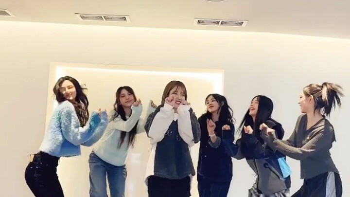 IU dan NewJeans