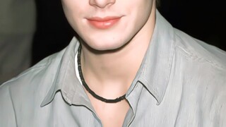 Who knows! They are as delicate as Barbie dolls. I really want to hold them in my arms!!!