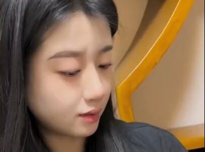 Benar-benar adik kandung.