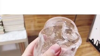 Hãy tự bảo vệ mình với Bộ sưu tập Liquid Glass Ear Explosion!