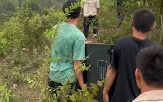 Ông ơi, hãy phấn khích lên!