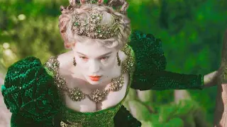 A visual feast ahead! Those amazing costumes that are amazing in film history! ! !