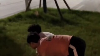 该死的室友