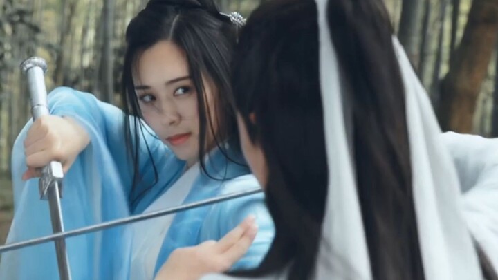 Yang tampil di kamera ini adalah saya sendiri, sayang-sayang jangan komplain ya~