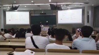 超级大学霸演唱的蔡徐坤的《deadman》