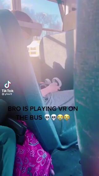 he's virtually 📯y on the bus💀