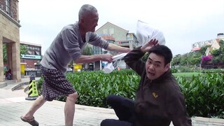 陈翔六点半：抢什么也别跟大爷抢矿泉水瓶