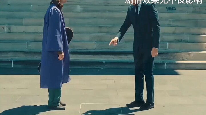 老板在地上画了一个格子，从此禁锢了这个大学生的青春 。。。