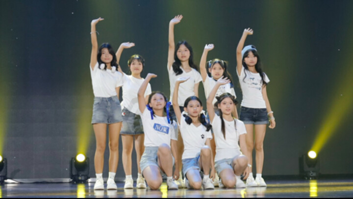 การแข่งขันเต้นรำ "123 คนไม้"