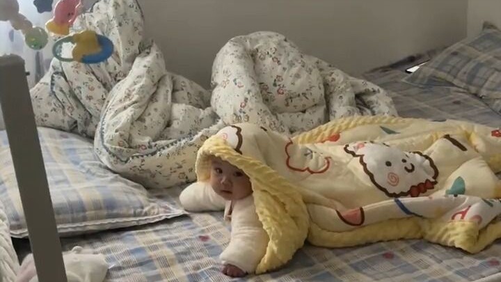 Bỗng nhiên đã hiểu được những hành vi khó hiểu của các “em bé” loài người