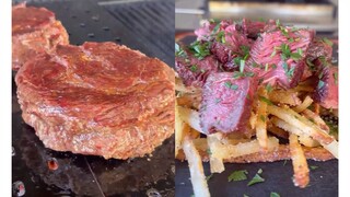 今晚的夜宵是：超厚牛排配现炸薯条