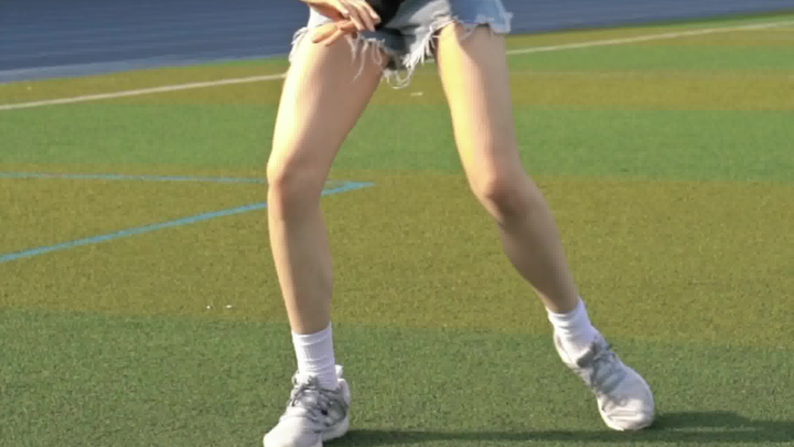 Aku suka sinar matahari dua hari ini [Sampul The Feels]