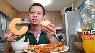 Ăn Cơm Cá Hồi Với Cánh Gà Chiên | Út Đạt | Cuộc Sống Nhật #258