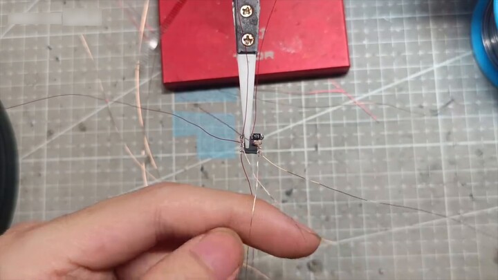 The first episode of the "feed to mouth" model electrical transformation tutorial