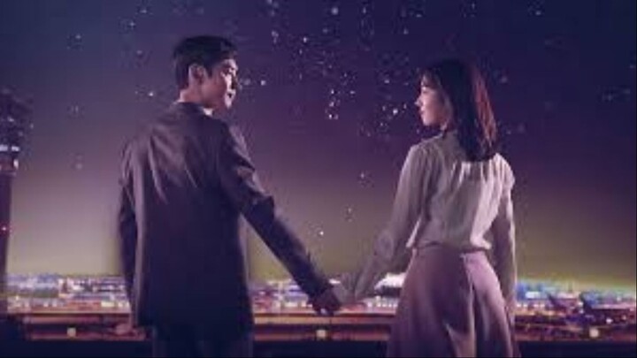 Thanks to the power of his robotic arm, he was able to protect the one he loved