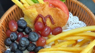 Cánh gà cuốn mắm tôm, không cần nhổ xương, chỉ cần cắn một miếng là ăn hết thịt, ngon tuyệt cú mèo.