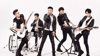 MIC男团|练习室的摇头，摇到吐的那种，说不心疼是假的，但是这就是MIC，坚持努力不服输