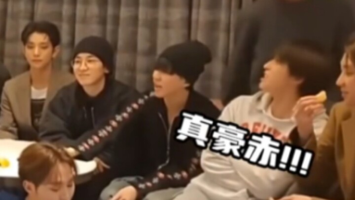 Lần sau mọi người livestream thường đột nhiên nói tiếng Trung, gọi điện thoại nghe giọng điệu là biế