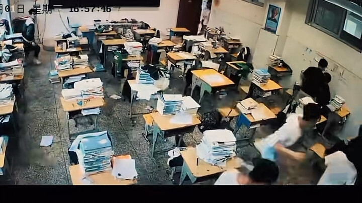 Young people should have their own style—never give up, never abandon.