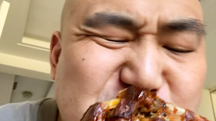 I’ve been watching my diet lately, so I don’t have much to share—just some random daily updates.