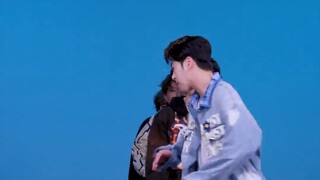 Versi tari estafet iKON dari "U" telah dirilis!