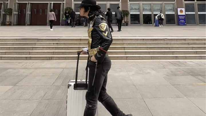 After the performance in Xuzhou, the moonwalk floated back to Xiangyang