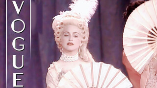 Madonna hát live "Vogue" trong lễ trao giải MTV 1990