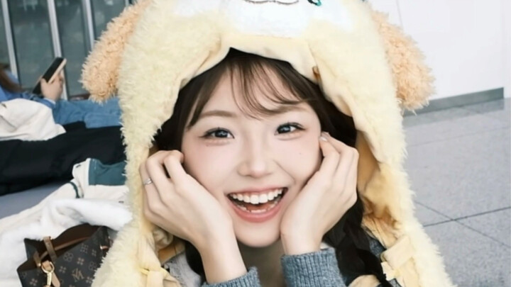 Em khẽ mỉm cười, chú cún đã si mê em ꒰ᐢ⸝⸝⸝⸝kish꒱