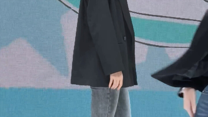 Celana ketat dan sepatu hak tinggi sangat cocok [Dal shahet-Someone like U] Posisi Pei Youxi｜5.11 ro