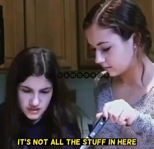 الدجاجة "تُولَد حيّة"!