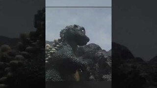 ANAK GODZILLA NGAJAK GELUD BAPAKNYA