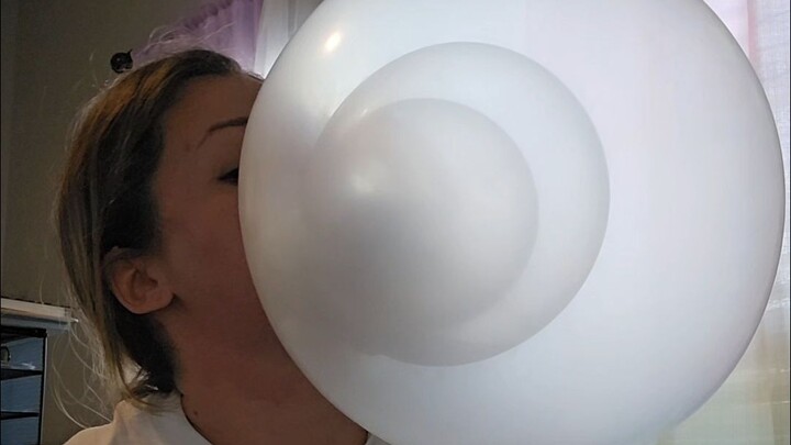 Cewek ini benar-benar mesin gelembung manusia, keren banget…