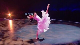 Skirts that seem to come alive