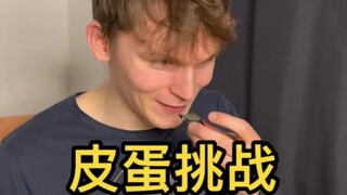 Seri Orang Asing Tak Berani Makan: Lagi Seorang Warga Asing Takluk oleh Telur Pitan