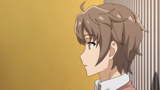 A lot of dirty talk! The male protagonist was caught by Mai on the spot when he flirted with a girl!